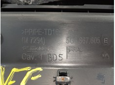 Recambio de guarnecido porton trasero para volkswagen golf vii lim. gte referencia OEM IAM 5G6867605   2