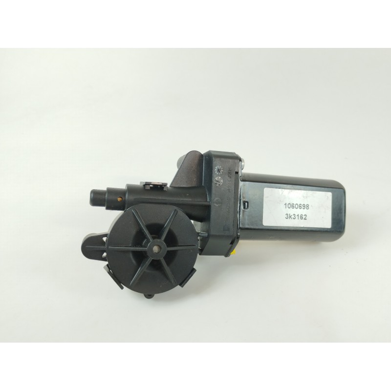 Recambio de cinturon seguridad delantero derecho para audi a5 cabriolet (8f7) 3.0 tdi quattro referencia OEM IAM 8F0857760  