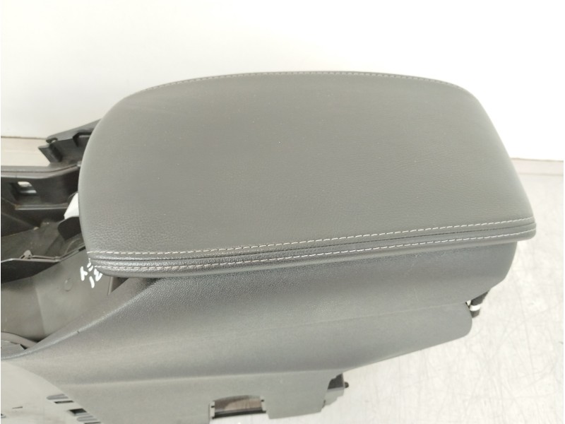 Recambio de apoyabrazos central para citroën ds5 style referencia OEM IAM   