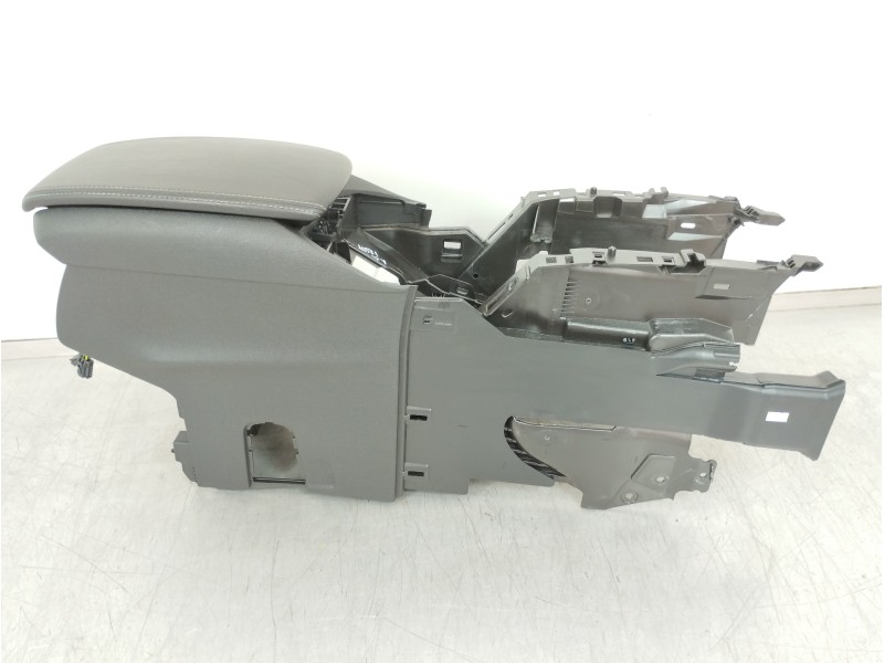 Recambio de apoyabrazos central para citroën ds5 style referencia OEM IAM   