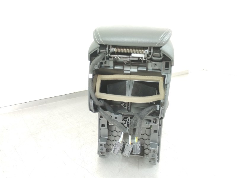 Recambio de apoyabrazos central para citroën ds5 style referencia OEM IAM   