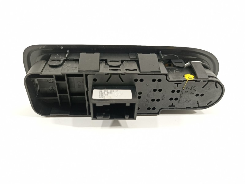 Recambio de mando elevalunas delantero izquierdo para peugeot 308 confort referencia OEM IAM 96565186XT  