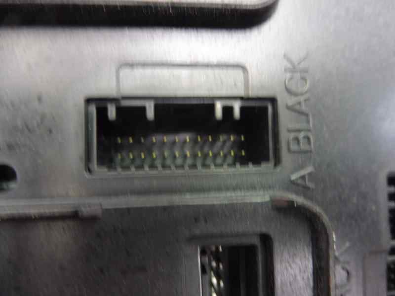 Recambio de caja reles / fusibles para renault megane iii berlina 5 p business referencia OEM IAM 284B17156R BCMX95 