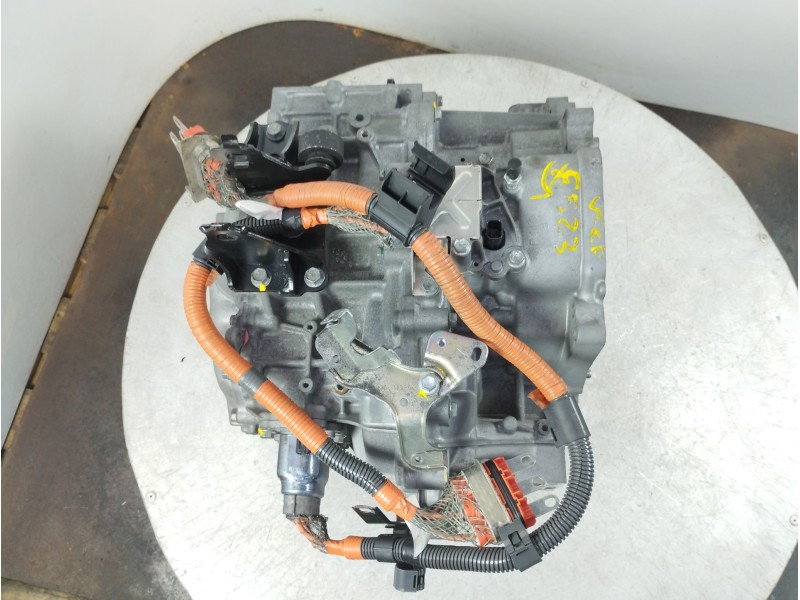 Recambio de caja cambios para toyota auris hybrid active referencia OEM IAM 3JM  