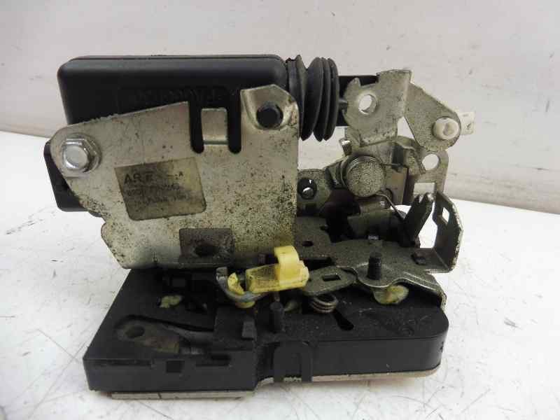 Recambio de cerradura puerta trasera izquierda para dacia sandero stepway referencia OEM IAM 8200735248  