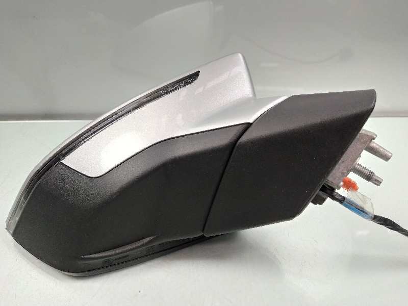 Recambio de retrovisor derecho para seat leon (5f1) style referencia OEM IAM 5F1857508  