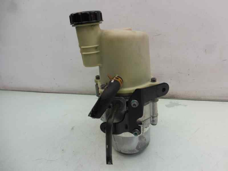 Recambio de bomba direccion para dacia sandero stepway referencia OEM IAM 491105358R  