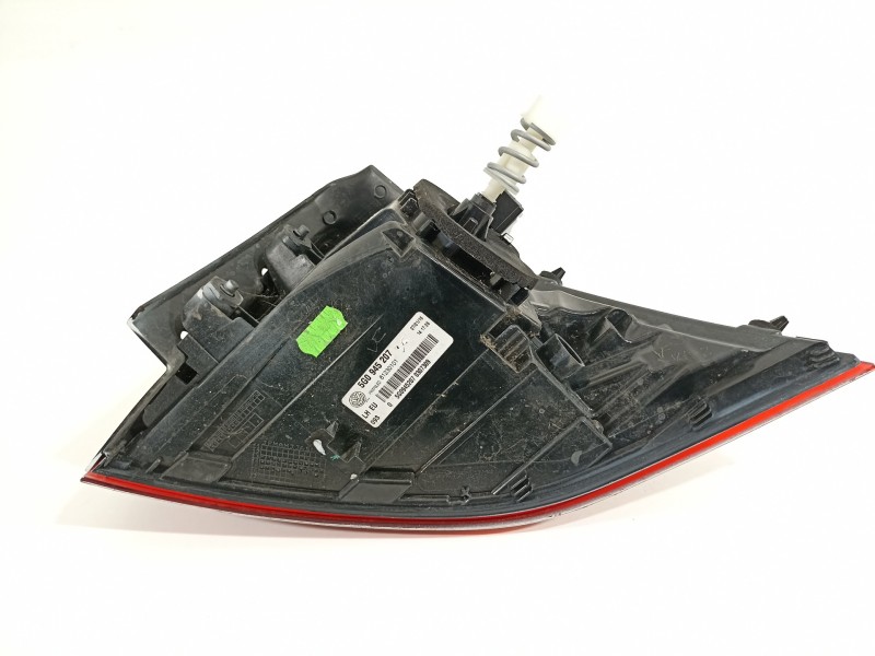 Recambio de piloto trasero izquierdo para volkswagen golf vii lim. gte referencia OEM IAM 5G0945207  