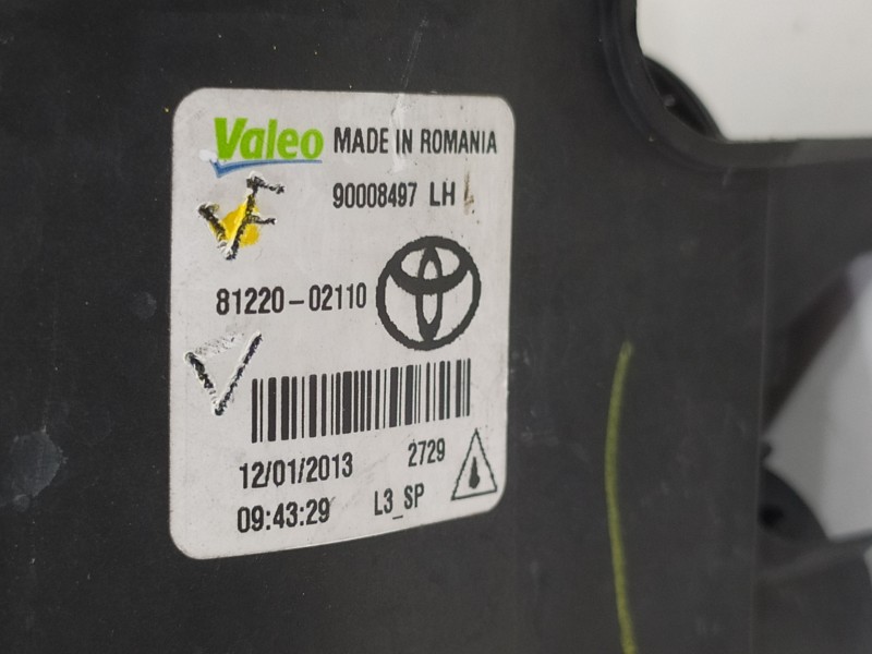 Recambio de faro antiniebla izquierdo para toyota auris hybrid active referencia OEM IAM 90008499 8122002110 