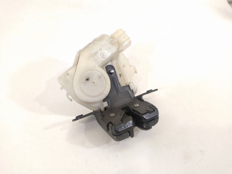 Recambio de cerradura maletero / porton para toyota auris hybrid active referencia OEM IAM   
