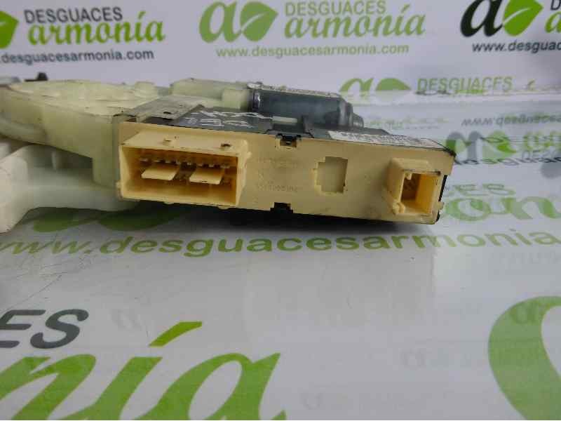 Recambio de elevalunas delantero derecho para citroën c4 berlina collection referencia OEM IAM 9681574880  