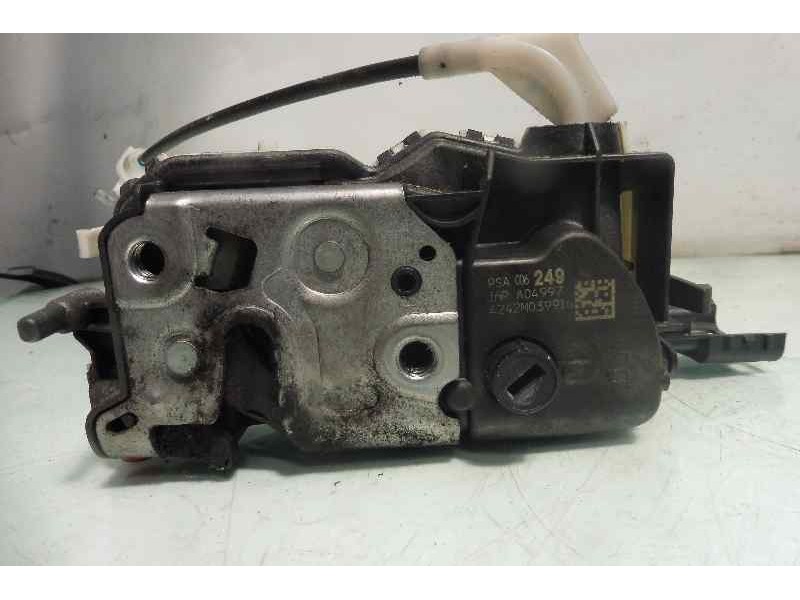 Recambio de cerradura puerta trasera derecha para citroën c3 tonic referencia OEM IAM 9800624980  