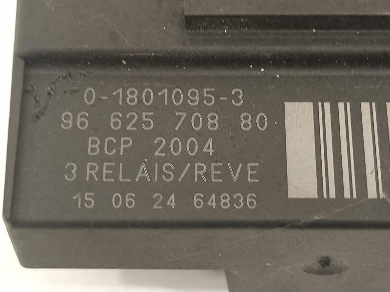 Recambio de caja precalentamiento para citroën ds5 style referencia OEM IAM 9662570880  