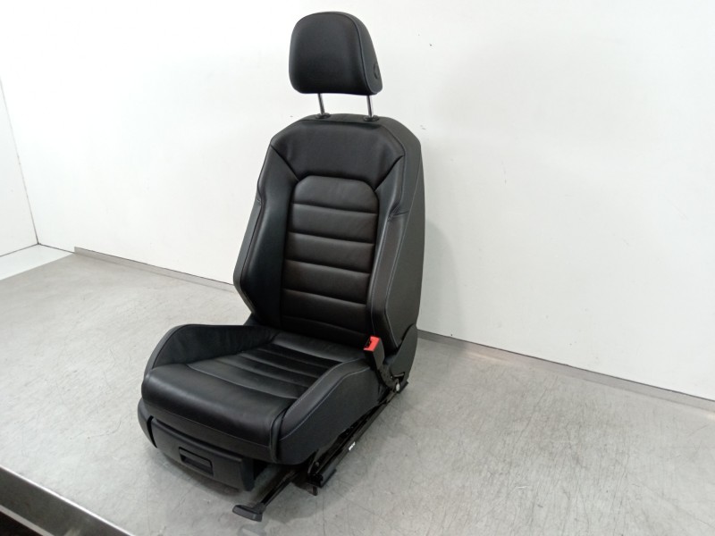 Recambio de asiento delantero derecho para volkswagen golf vii lim. gte referencia OEM IAM 5Q4881106Q  