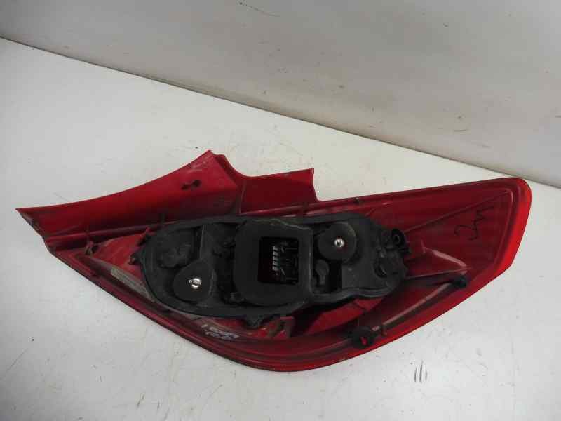 Recambio de piloto trasero izquierdo para opel corsa d essentia referencia OEM IAM 13186350 89038960 