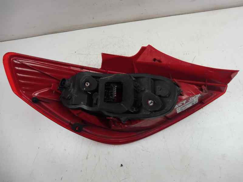 Recambio de piloto trasero derecho para opel corsa d essentia referencia OEM IAM 93189091 89316585 