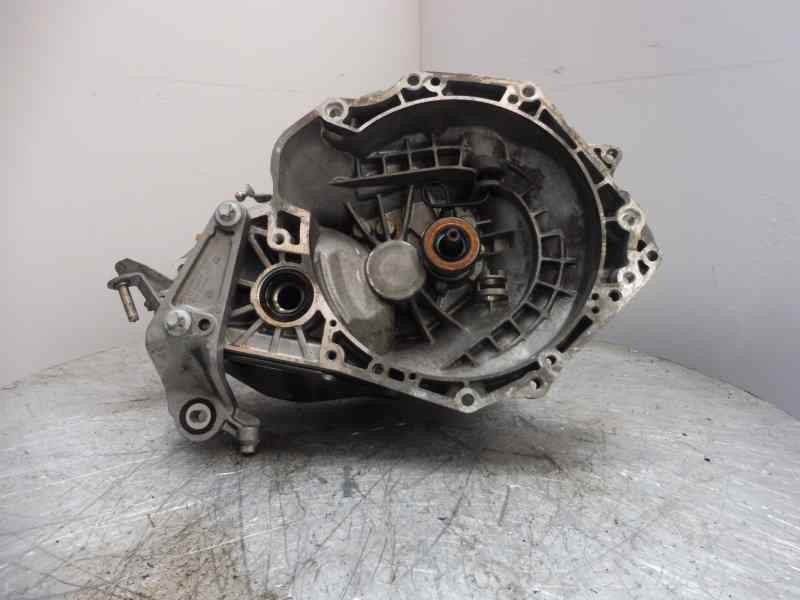 Recambio de caja cambios para opel corsa d essentia referencia OEM IAM 2UW429  