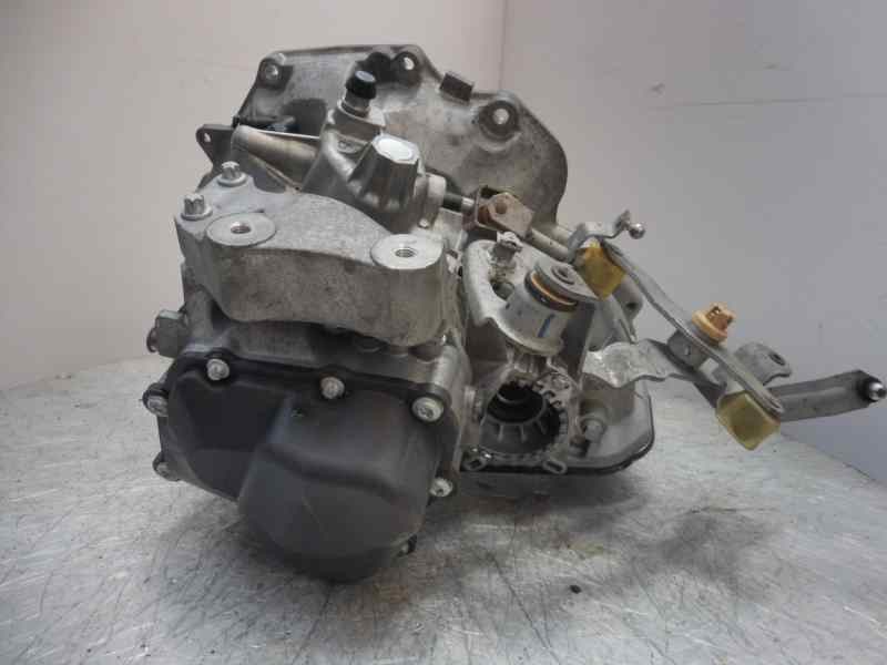 Recambio de caja cambios para opel corsa d essentia referencia OEM IAM 2UW429  