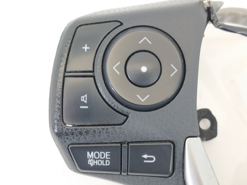 Recambio de mando volante para toyota auris hybrid active referencia OEM IAM 8424712040 18A174 