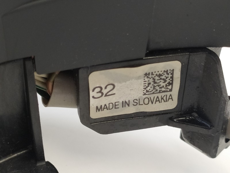 Recambio de mando volante para toyota auris hybrid active referencia OEM IAM 8424712040 18A174 