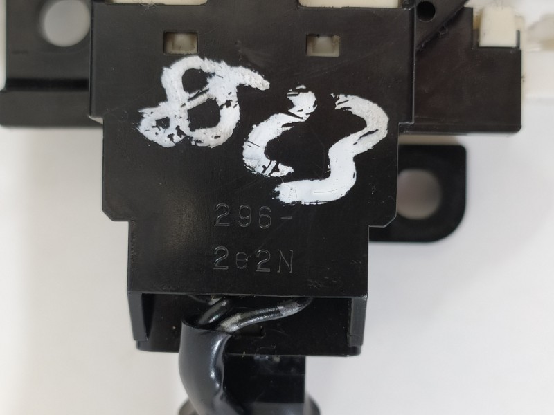 Recambio de mando volante para toyota auris hybrid active referencia OEM IAM 8424712040 18A174 