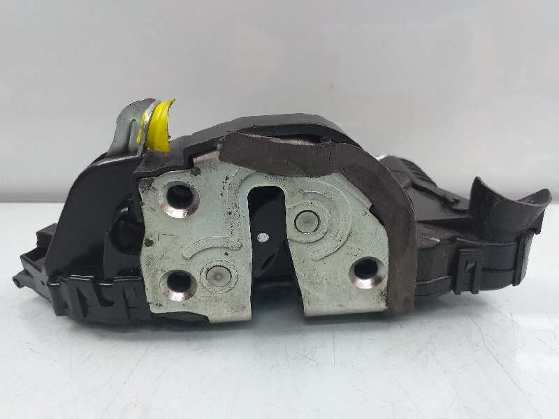 Recambio de cerradura puerta delantera izquierda para toyota yaris active referencia OEM IAM   