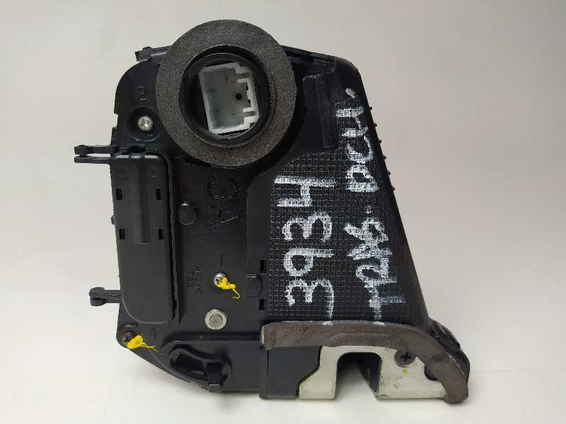 Recambio de cerradura puerta trasera derecha para toyota yaris active referencia OEM IAM   