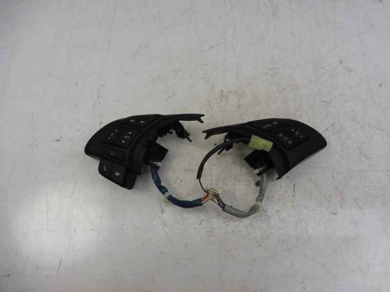 Recambio de mando volante para mazda 6 lim. (gh)(.2012) center-line referencia OEM IAM 75E814 GKL4 