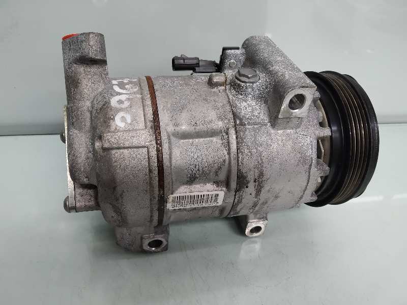 Recambio de compresor aire acondicionado para dacia sandero ambiance referencia OEM IAM 926006775R T911948F 