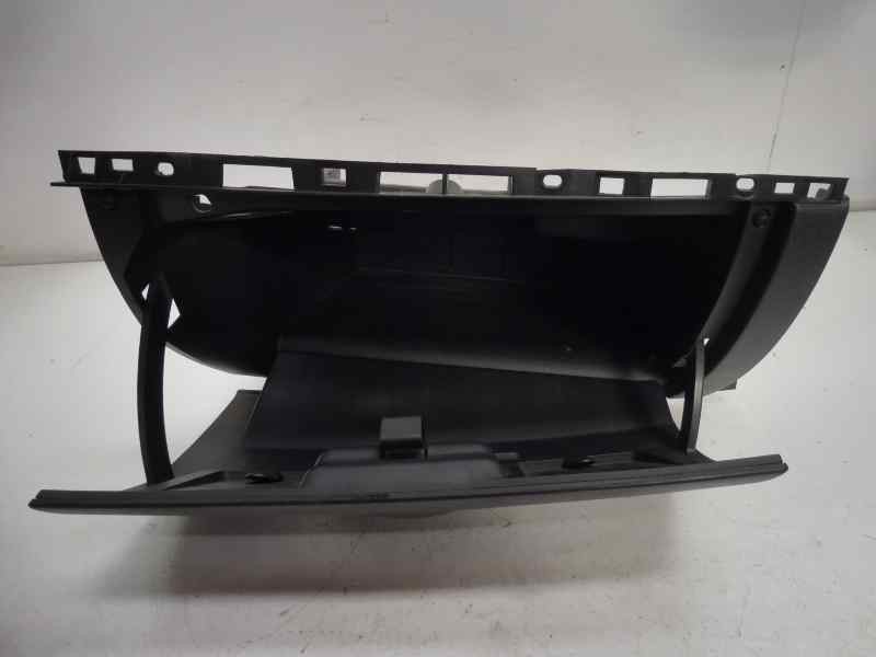 Recambio de guantera para renault clio iii dynamique referencia OEM IAM 8200407712  