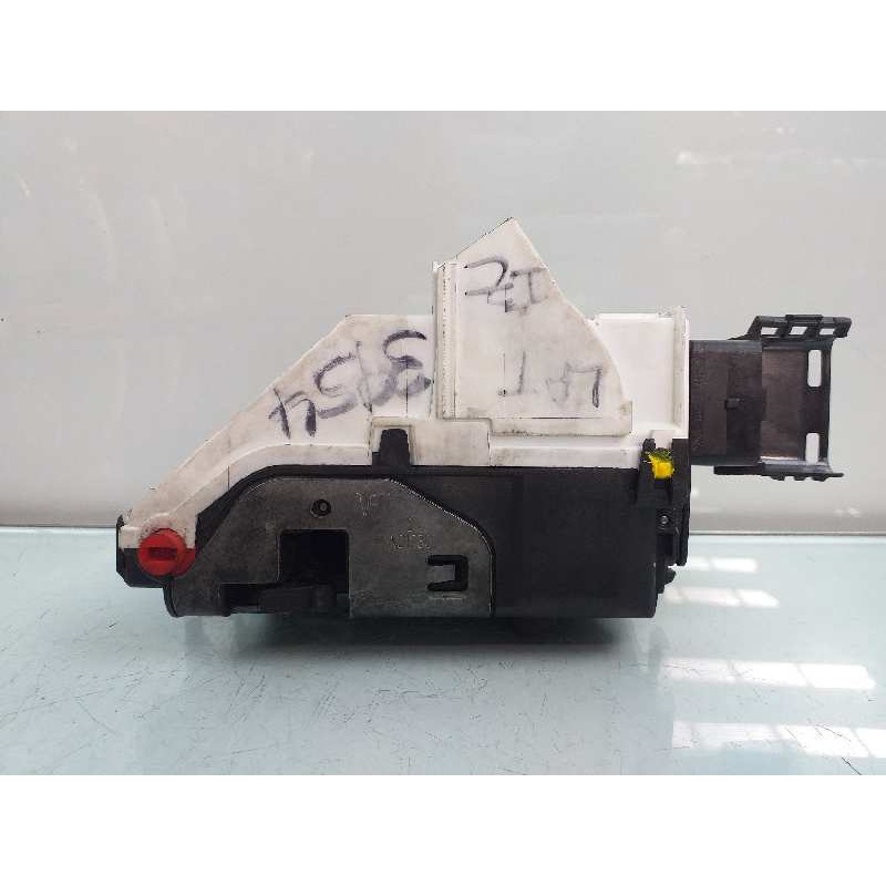 Recambio de cerradura puerta lateral corredera izquierda para peugeot partner kombi active referencia OEM IAM 828421  