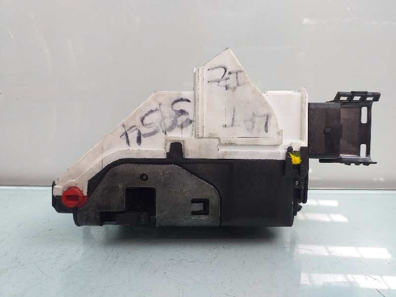 Recambio de cerradura puerta lateral corredera izquierda para peugeot partner kombi active referencia OEM IAM 828421  