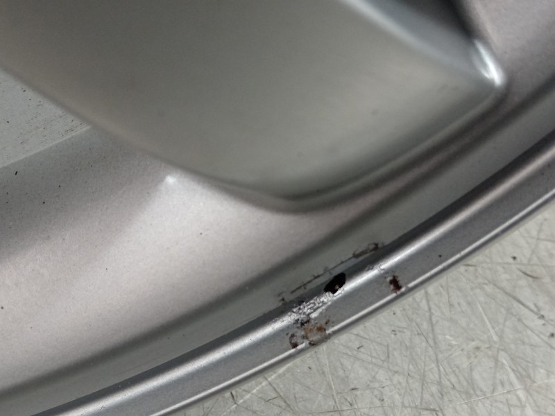 Recambio de llanta para hyundai tucson (jm) 2.0 crdi comfort (4wd) referencia OEM IAM 52910-2E220  