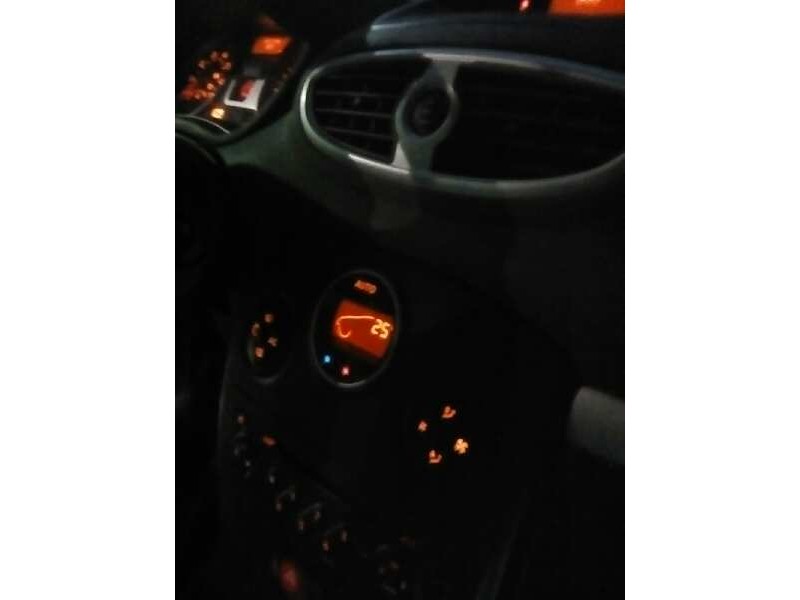 Recambio de mando climatizador para renault clio iii dynamique referencia OEM IAM 8200296683  