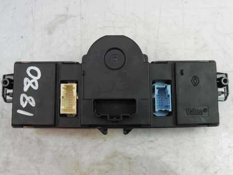 Recambio de mando climatizador para renault clio iii dynamique referencia OEM IAM 8200296683  