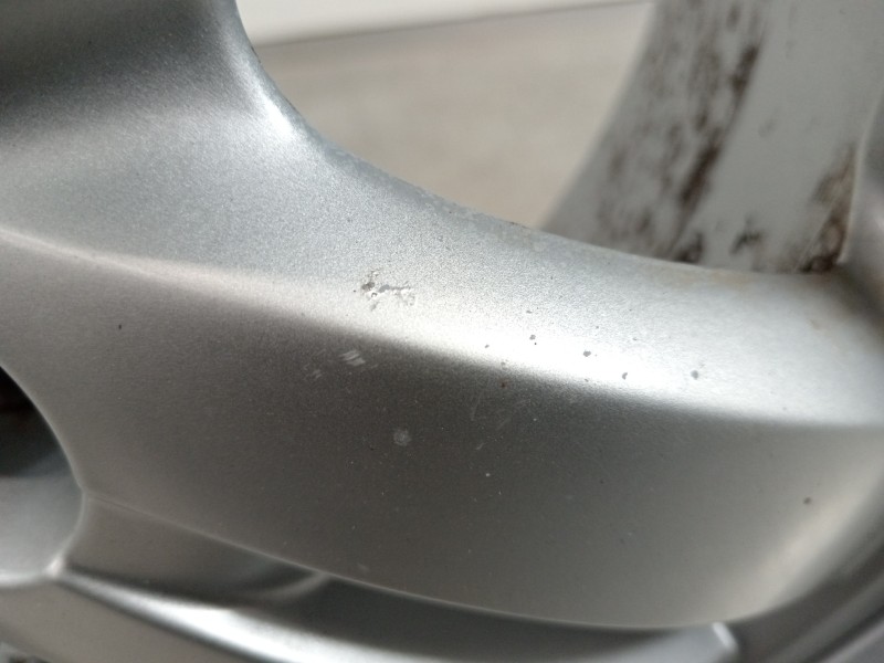 Recambio de llanta para hyundai tucson (jm) 2.0 crdi comfort (4wd) referencia OEM IAM 52910-2E220  