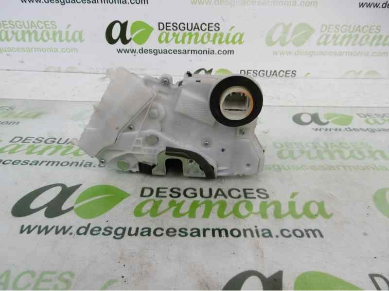 Recambio de cerradura puerta delantera derecha para toyota yaris city referencia OEM IAM   
