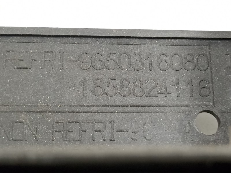 Recambio de panel frontal para peugeot 308 confort referencia OEM IAM 9650316080  