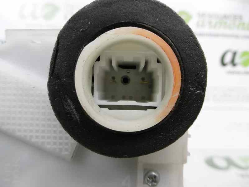 Recambio de cerradura puerta delantera derecha para toyota yaris city referencia OEM IAM   