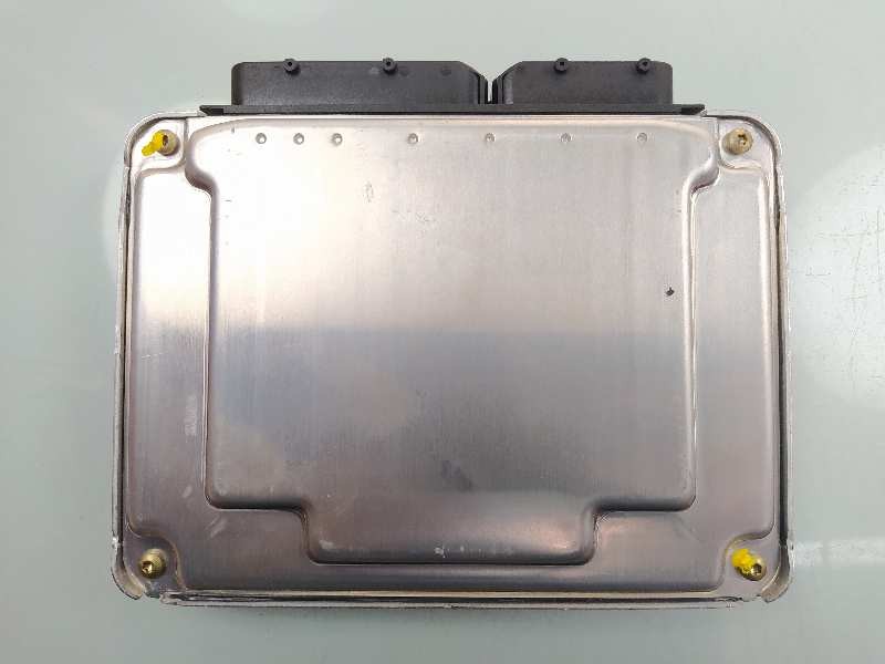 Recambio de centralita motor uce para audi a6 berlina (4b2) 2.5 tdi referencia OEM IAM 8E0907401P 0281011136 