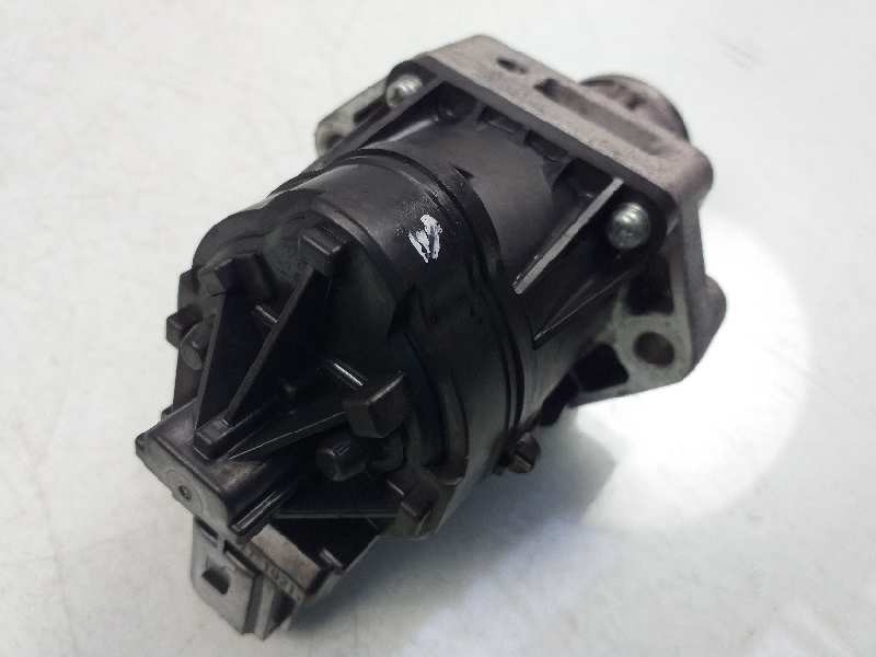 Recambio de valvula egr para opel insignia berlina sportive 4x4 referencia OEM IAM 55566052 17882 
