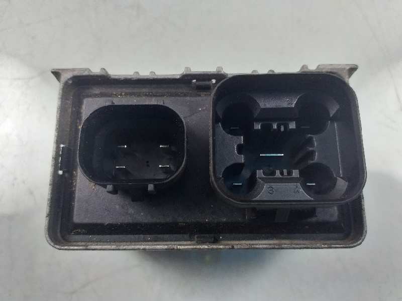 Recambio de caja precalentamiento para opel insignia berlina sportive 4x4 referencia OEM IAM 55574293 0522122601 