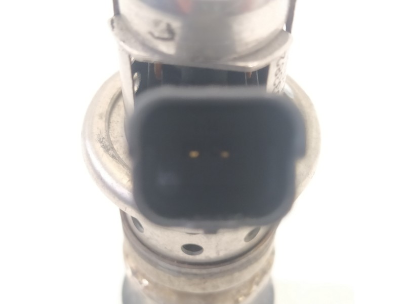 Recambio de inyector para peugeot 3008 allure referencia OEM IAM 9813930180  