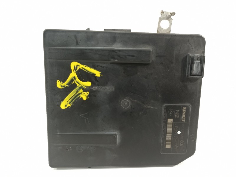 Recambio de caja reles / fusibles para renault megane ii coupe/cabrio dynamique referencia OEM IAM 8200481866H  