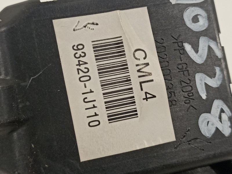 Recambio de mando limpia para hyundai i20 classic referencia OEM IAM 934201J110  