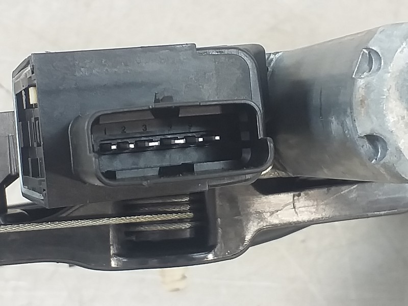 Recambio de elevalunas delantero derecho para peugeot 3008 allure referencia OEM IAM 9810488880 9811791280 