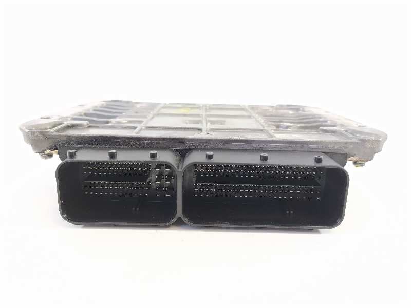 Recambio de centralita motor uce para opel astra j lim. enjoy referencia OEM IAM 55577647  