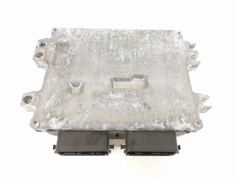 Recambio de centralita motor uce para suzuki swift berlina (mz) gl (5-ptas.) referencia OEM IAM 3392072K01 MB1123008262 