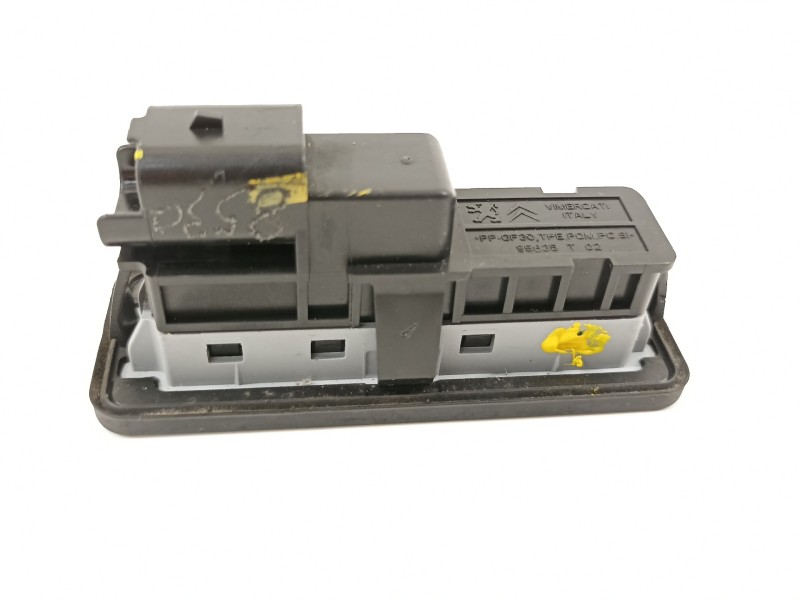 Recambio de maneta exterior porton para peugeot 3008 allure referencia OEM IAM 95835T02  