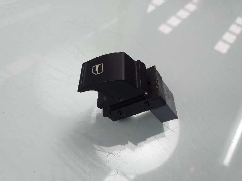 Recambio de mando elevalunas delantero derecho para seat leon (1p1) style copa referencia OEM IAM 7L6959855B  